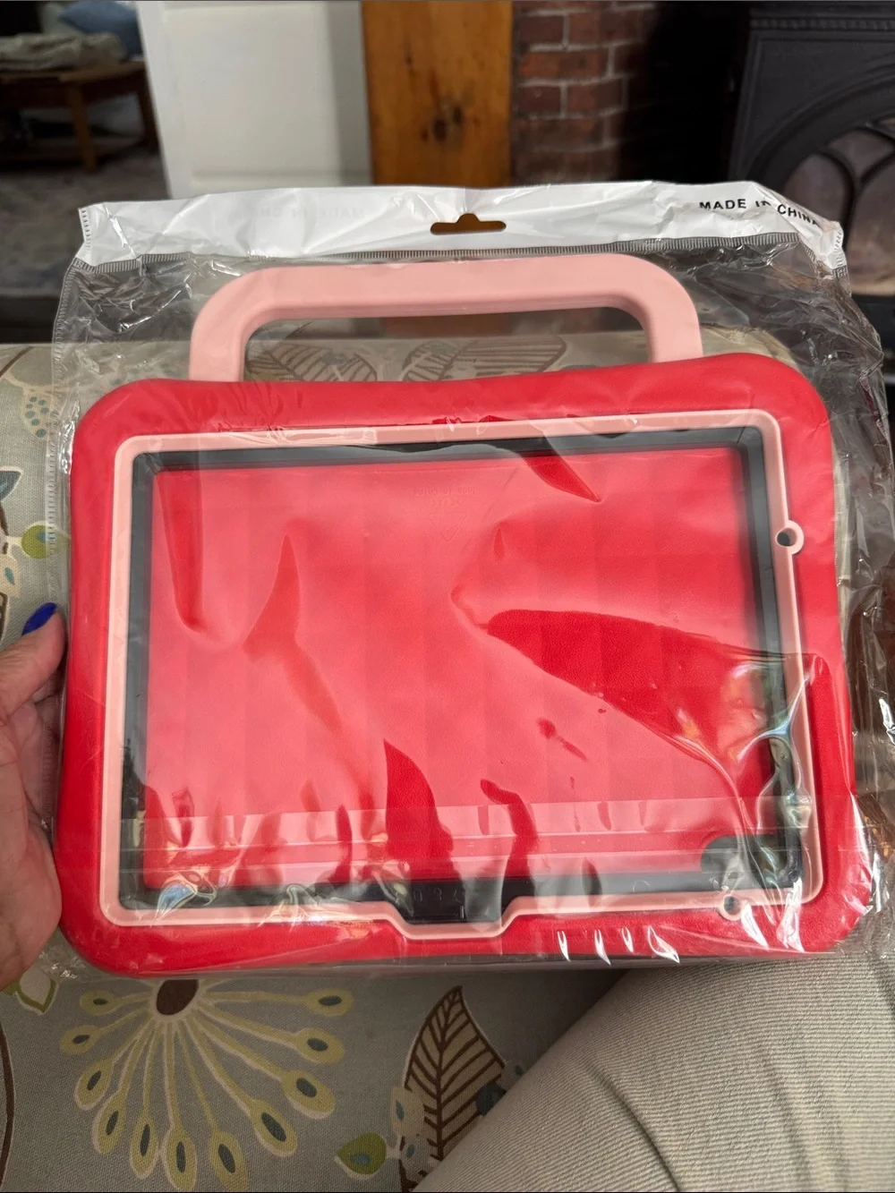 Hello Kitty Red Carrying Case with Pink Handle and Accents 11 inch IPad cover